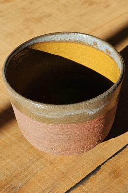 Kubek ceramiczny brąz – rękodzieło