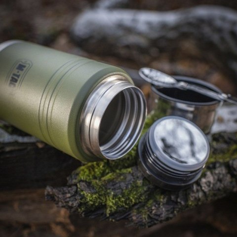 Termos obiadowy z łyżką ze stali Inox M-TAC Olive poj. 750 ml. Termos obiadowy z łyżką ze stali Inox M-TAC Olive poj. 750 ml.