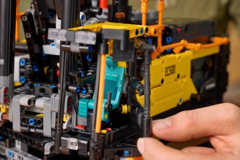 LEGO Technic 42215 Koparka Volvo EC500 Hybrid LEGO Technic 42215 Koparka Volvo EC500 Hybrid