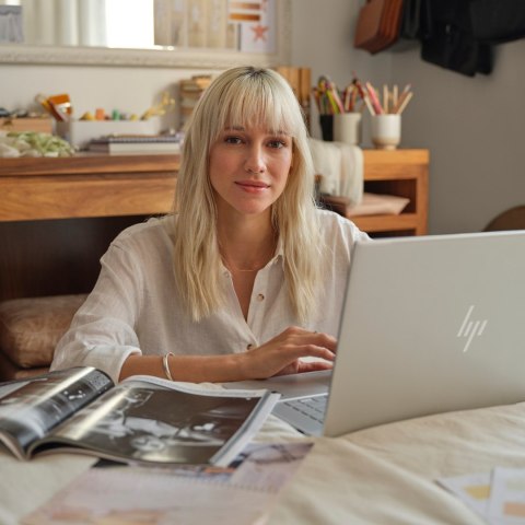 HP Envy 16-AC0013DX Ultra 5 125U 16" WUXGA Touch 16GB SSD512 BLKB x360 Win11 Glacier Silver (REPACK) 2Y HP Envy 16-AC0013DX Ultra 5 125U 16" WUXGA Touch 16GB SSD512 BLKB x360 Win11 Glacier Silver (REPACK) 2Y