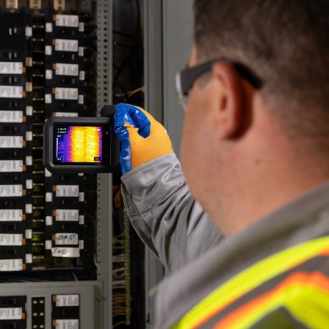 FLIR KOMPAKTOWA KAMERA TERMOWIZYJNA 320X240 MSX, -20°C DO 450°C, WI-FI, IGNITE CLOUD C8