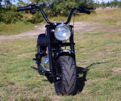 MOTOR CHOPPER "HELD", POMPOWANE KOŁA DO 25 KM/H, PODŚWIETLANY SILNIK/XB1058