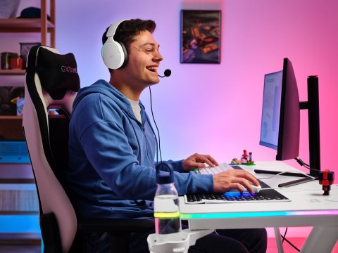 Biurko gamingowe TRUST GXT 709W LUMINUS RGB WHITE