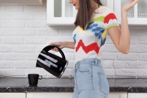 IDEAL CZAJNIK 1,8 L,MOC 1500 W,CZARNY POŁYSK IK112