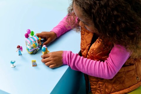 LEGO Friends 42692 Stoisko z lodami i balonami